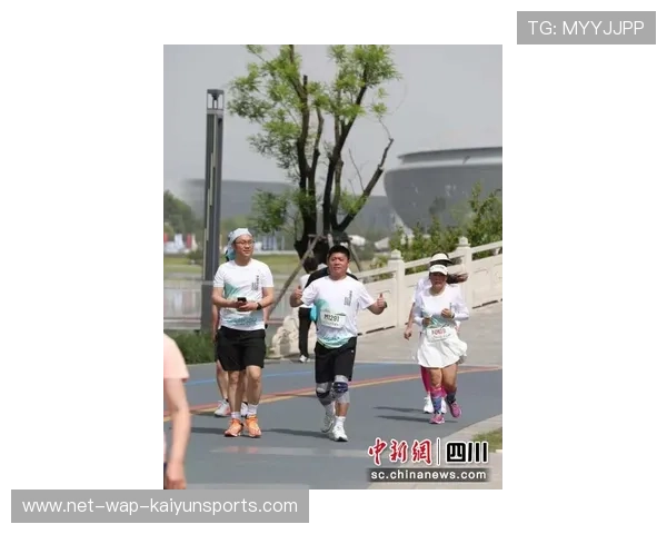 “东安湖体育公园：铁人三项挑战极限运动员的耐力与速度”